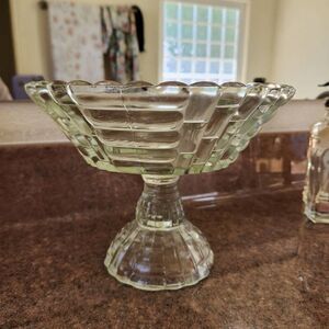 Glass trifle bowl home kitchen serving luncheon dinner dish geometric roses